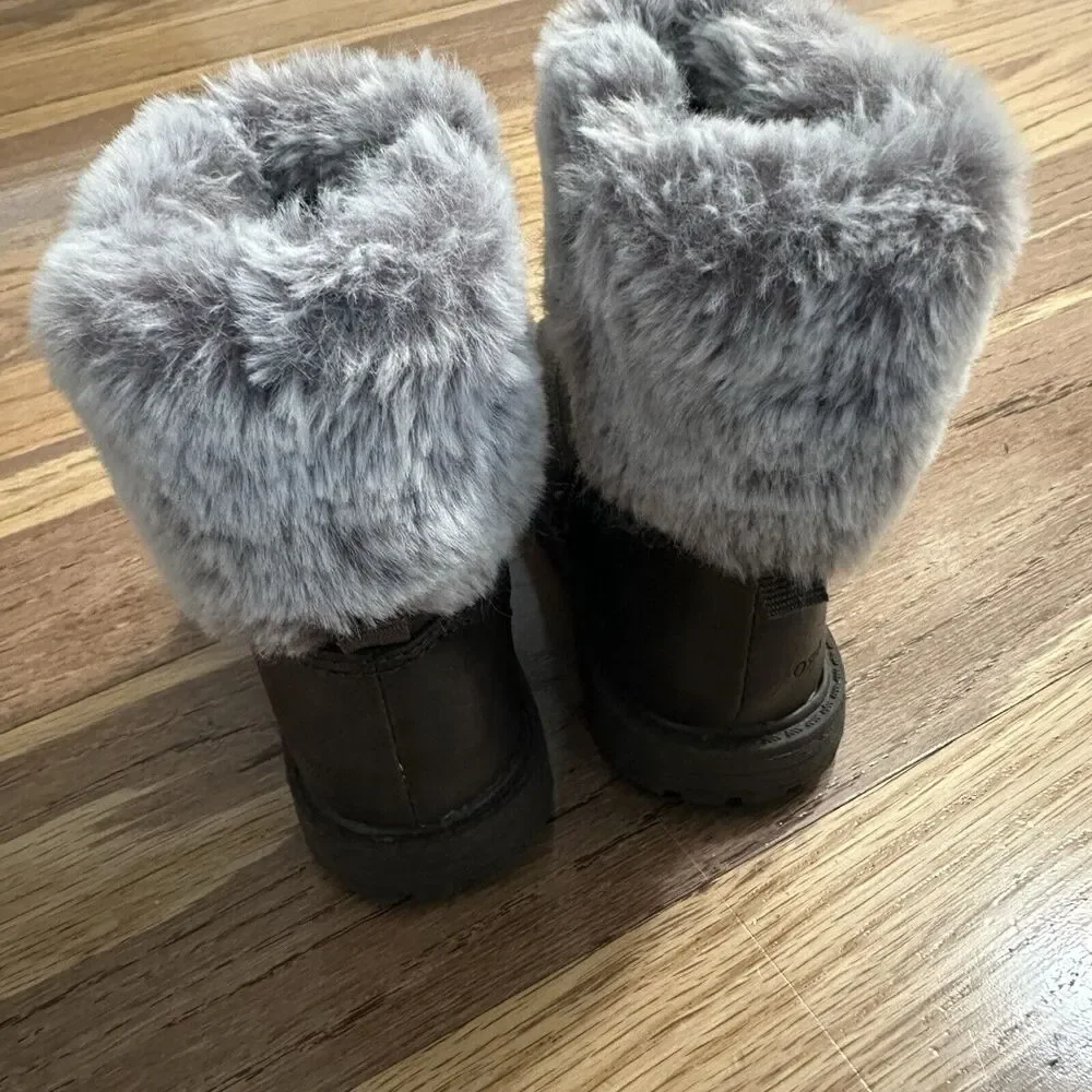 OshKosh B’Gosh Empress Boots, Faux Fur, Faux Leather, Toddler Size‎ 6
